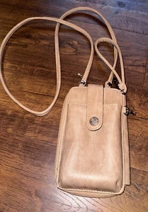 MUNDI Tan Crossbody Cell Phone/Wallet Bag NWT - Picture 1 of 4