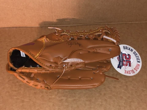 Minnesota Twins Brian Dozier Kids Glove SGA Cover