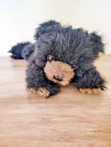 Juguete de peluche de animales de peluche de oso negro de la colección Bearington de 5,5 "x 12" Bear Cub - Imagen 1 de 13