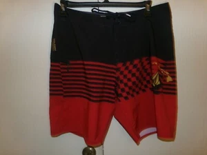 Volcom Hawaii Mod Tech Boardshorts Size 34 Red & Black 100% Polyester - Picture 1 of 5