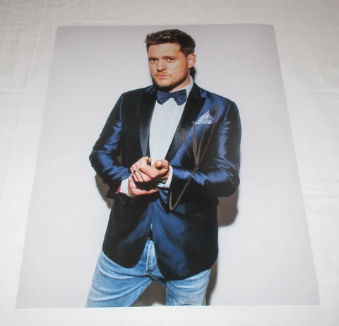 MICHAEL BUBLE SIGNED 11X14 PHOTO Cover