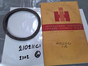 NOS TRACTOR PARTS 210211C1 SEAL fit Case 782 - Picture 1 of 2