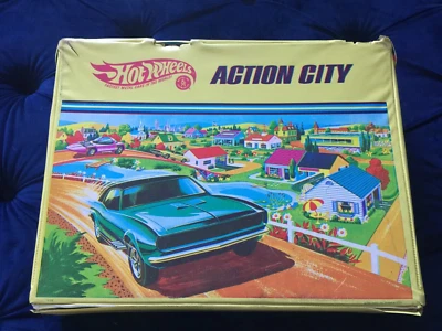 Hot Wheels Action City Play Set 1968 Hotwheels folding playset case track USED - Image 1 of 4