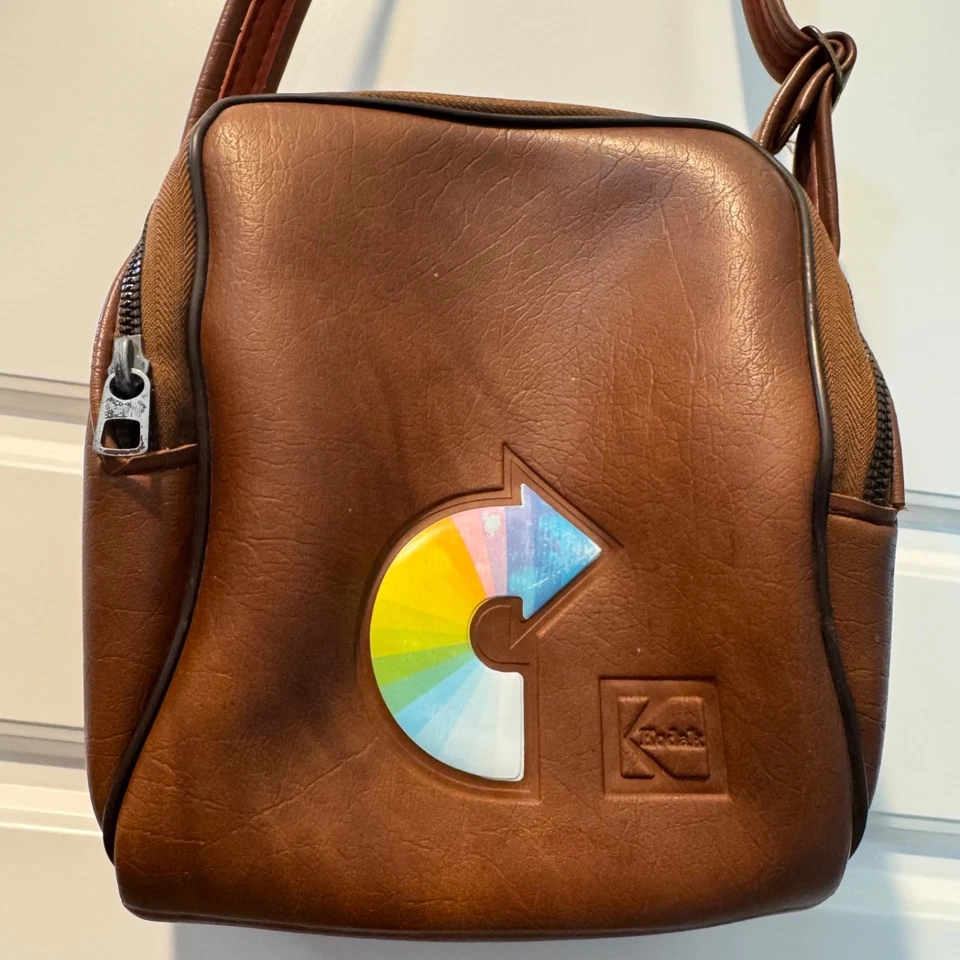 Bolso para cámara Kodak vintage marrón imitación cuero forrado de piel correa de hombro ajustable Foto 1 de 4