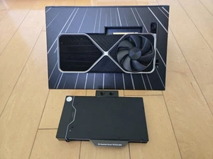 Nvidia Geforce RTX 4090 Founders Edition + EK-Quantum Vector² FE RTX 4090 D-RGB - Photo 1/10