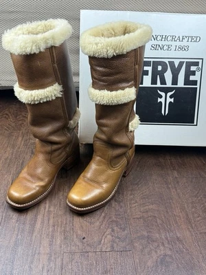 Botas de couro vintage anos 70 1970, botas femininas Frye 77025 Campus Shearling tamanho 8 - Imagem 1 de 4