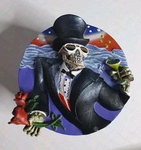 Vtg 1998 Spencer Gifts Skeleton Roses Martini Keepsake Round Box Grateful Dead - Picture 1 of 12