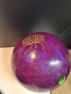 Storm Thunder Road Purple Bowling Ball 13.7 lbs - Picture 1 of 3