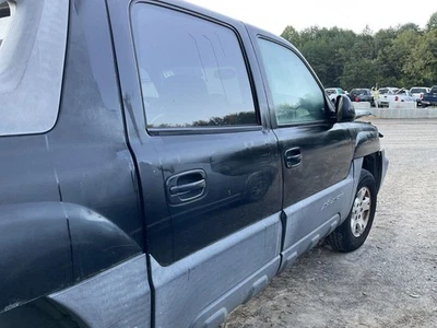 Passenger Rear Side Door Fits 03-06 AVALANCHE 1500 5153954 Foto 1 de 4