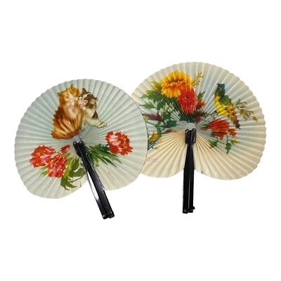 Lote de 2 ventiladores plegables de colección de la República Popular China con cierre de mango de metal Foto 1 de 4