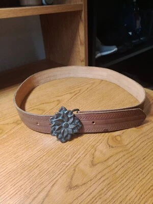 Vintage BOHO Old Navy Genuine Leather Belt Floral Metal Buckle Sz M- 40" Long  - Image 1 of 4