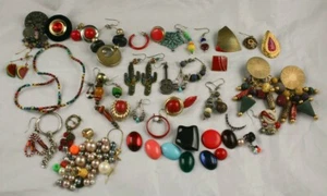Lote Vintage 111 Cuentas de Piedra Esmalte Metal Joyería Reutilización Usado G29 - Imagen 1 de 12