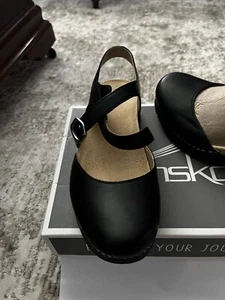 Dansko Rissa Closed Toe Leather Shoes Sandals for Women NIB Size 37 - Picture 1 of 2