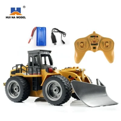Huina RC Snow Plow Truck Remote Controlled Construction Vehicle 1:18 Scale 1586 - Image 1 of 4