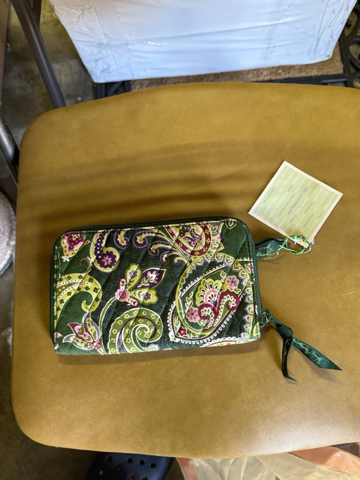 Cartera Vera Bradley Retirada Rara Chelsea Verde Cremallera Alrededor ¡Excelente! Foto 1 de 1