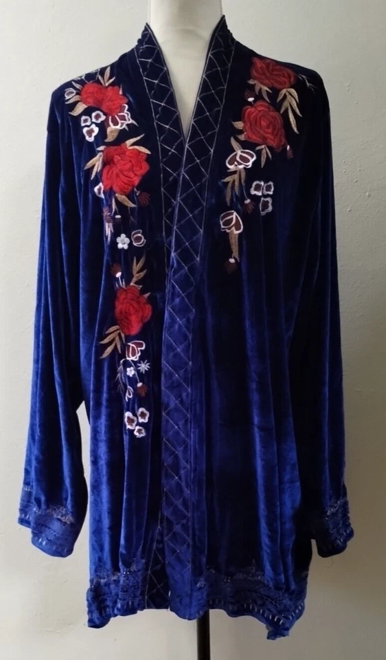 Cárdigan Kimono Manga Larga Terciopelo Azul Real Bordado Floral Sin Talla, Parece M Foto 1 de 4