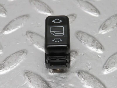 ⚙32467⚙ Mercedes-Benz S124 300TE Wagon Electric Window Switch Right 1248204710 - Image 1 of 4
