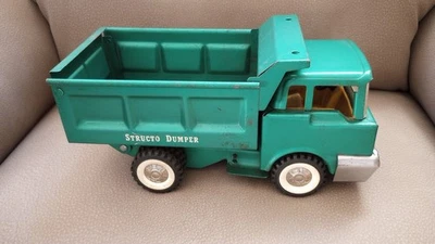 VINTAGE 1960'S STRUCTO DUMPER STEEL TRUCK IN GOOD CONDITION  12" LONG - Image 1 of 4