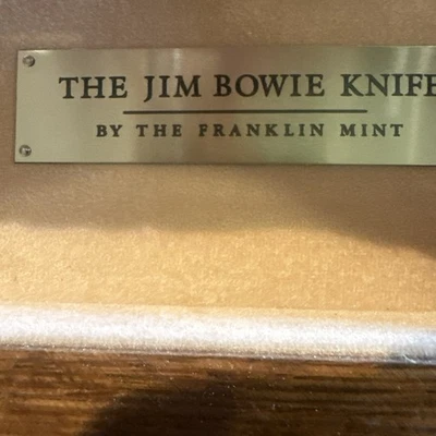 Letrero de cuchillo Jim Bowie grabado en hoja Jim Bowie, un artículo de coleccionista Franklin Mint Foto 1 de 4