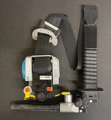 Cinturón de seguridad delantero izquierdo OEM 13 14 15 16 17 Hyundai Elantra GT hatchback Foto 1 de 4