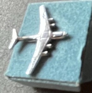Vintage C-135? Airplane Tie Tac in box - Picture 1 of 6