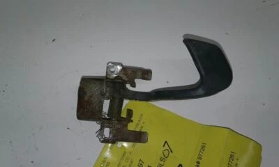 Manija de la puerta delantera del conductor Chevrolet S10 Blazer 1997, interior 272900 Foto 1 de 3