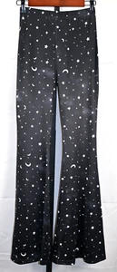 Pantalone nero fondo a campana con disegno lune e stelle taglia S poliestere ed elastan - Foto 1 di 3