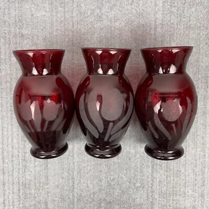 Ruby Red vase etched tulip flowers 6" tall set of 3 - Bild 1 von 9