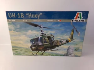 ITALERI 1:72 SCALE MODEL KIT #040 UH-1B "HUEY" UNSTARTED - Picture 1 of 3