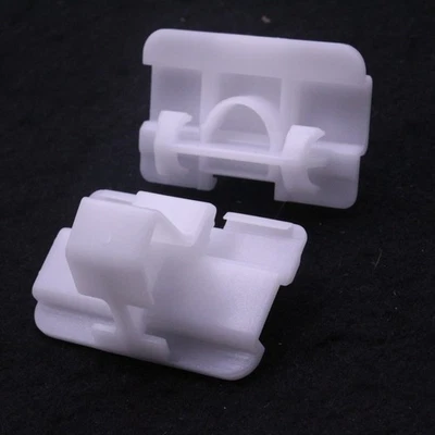 Clip de moldeo de panel basculante de 2 piezas para Mercedes-Benz CLS400 CLS550 E250 E350 E400 Foto 1 de 4