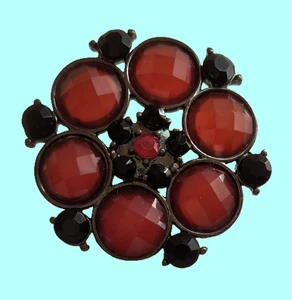 Women's Jewelry Brooch Dark Red and Black Goth Victorian Style 1 3/4 inches - Picture 1 of 16