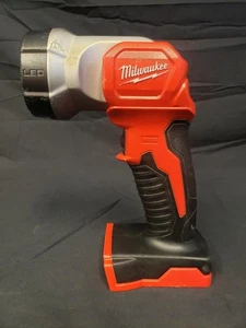 MILWAUKEE 2735-20 LED WORK LIGHT (TOOL ONLY) (B26002513) - Picture 1 of 9