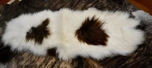 Natural Brown on White - A Stunning Icelandic Sheepskin Rug - Picture 1 of 9