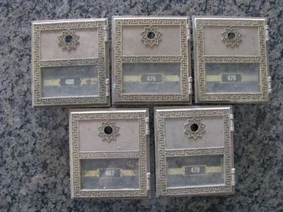 (5) Caja PO Corbin de latón antiguo vintage de EE. UU. OFICINA DE CORREOS, puertas combinadas Foto 1 de 2