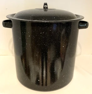 Large Blac and White Enamel Ware Stock Pot Rounded Shape Farmhouse Decor Camping - Picture 1 of 15