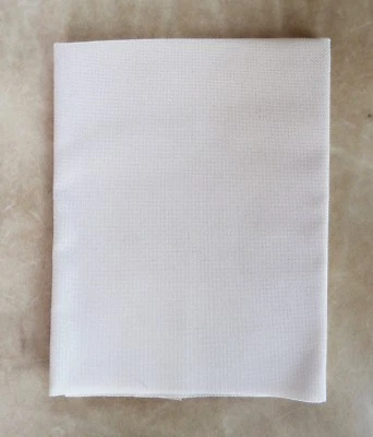 Tecido ponto cruz Zweigart Lugana - Marfim - 25 unidades - Imagem 1 de 2