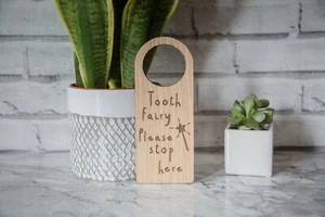 Personalisierter Türhänger Zahnfee Halt hier - Zahnfee Schild - Bild 1 von 1