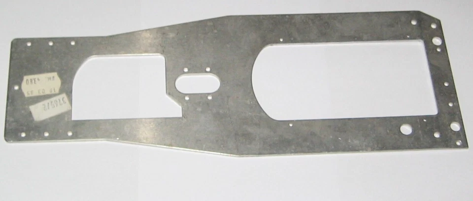 ROBBE GARBO 1:8  SERPENT  BMT SG  MANTUA ? RC PIASTRA TELAIO SUPERIORE VINTAGE - Immagine 1 di 2