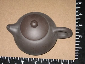 Chinese Yixing Zisha Clay Exquisite Mini Teapot Collectible Hand-Made 5"L - Picture 1 of 3