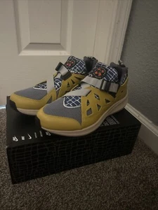 Size 10.5 - Nike Patta x Air Huarache 20Y24 Saffron Quartz - Picture 1 of 5