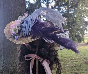 Sombrero de paja de lujo para damas, sombrero decorado para damas, flores moradas y rosas - Imagen 1 de 1