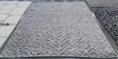 Alfombra Mancha Trasera Marfil Carbón 8'-0" x 10'-0", Precio Reducido 1172784804 ADR104N-8 Foto 1 de 4