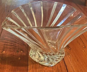 Oval Twisted Crystal bowl - Picture 1 of 5