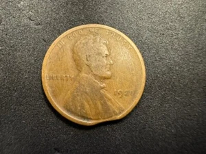 1920 Lincoln Wheat Penny Clipped Planchet Mint Error Coin - Picture 1 of 4