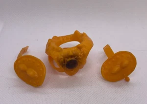 Chest Armor and Spiked Arm Band Yellow Beast Man He-Man MOTU Mattel Vintage - Picture 1 of 8