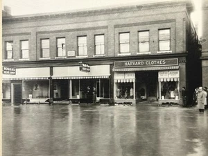 Foto de colección Barre Vermont daños por inundación calle principal Harvard ropa hombres mujeres - Imagen 1 de 4