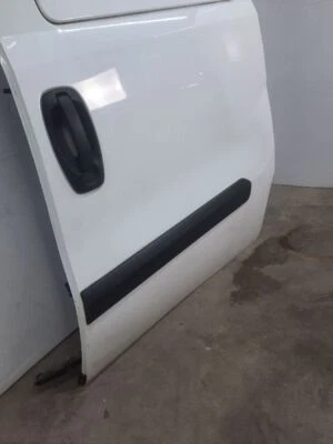 Conjunto de puerta trasera izquierda usado lado trasero se adapta a: Ram Promaster 2019 ciudad corredera sin Foto 1 de 4