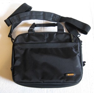 Targus 12 inch Laptop Sleeve Bag Black ~ NEW w/ accessory pockets w/extra strap