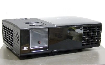 Optoma EP761 DLP Projector - very low hours! - Image 1 of 4