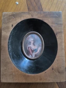 Miniature portrait Marie Antoinette à la rose d'après Vigée Le Brun signé Alex - Photo 1 sur 23